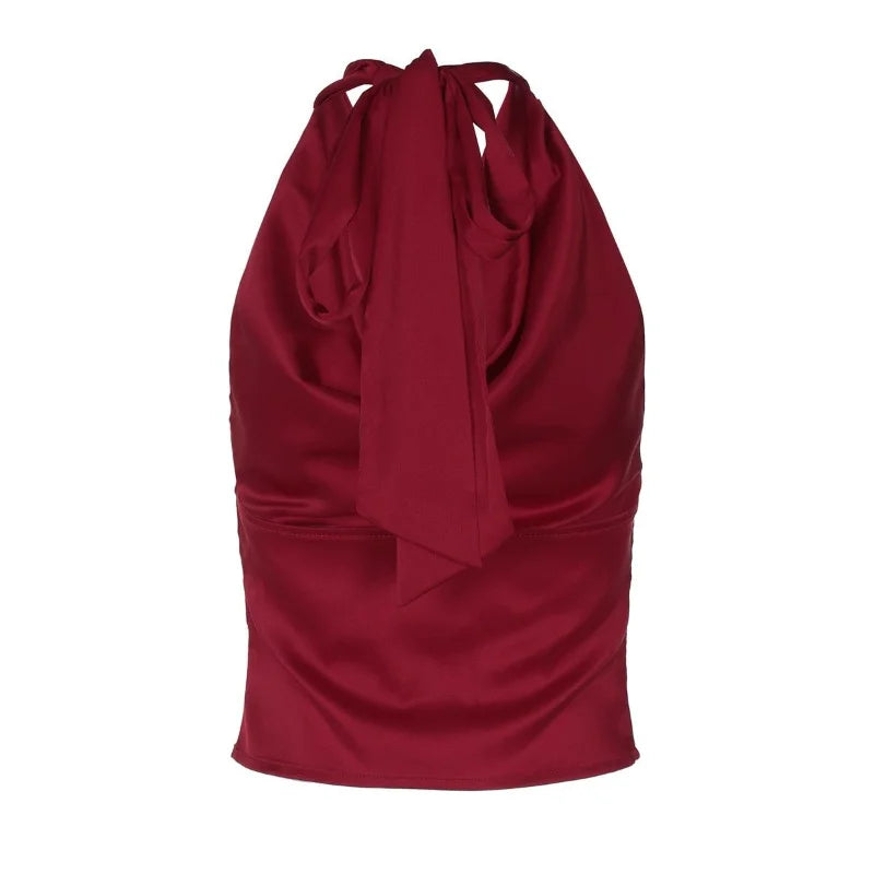 Top corto de satén beige con cuello halter